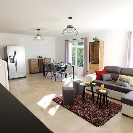 Maison calme et rénovée Oléa Provence, idéale pour passer des vacances dans le Sud Saint-Cannat Esterno foto