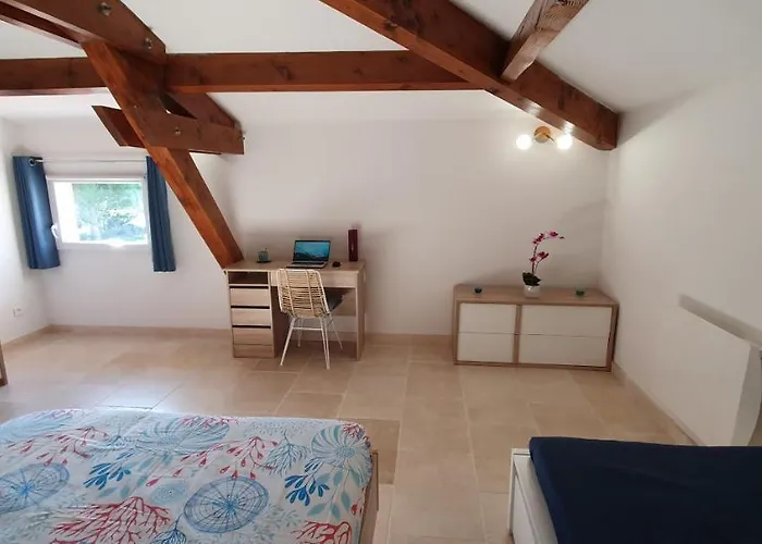 Maison Calme Et Renovee \